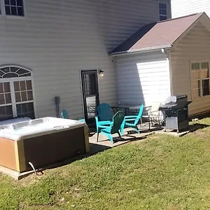 Cozy 4b 2 5b King Beds Jacuzzi Holiday home